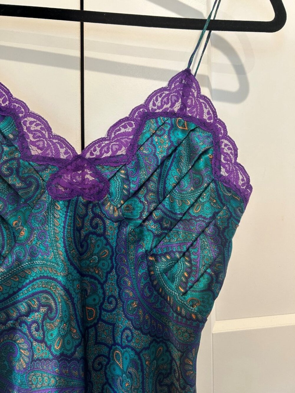 VICTORIA'S SECRET Vintage Paisley Print Slip - Picture 5 of 6